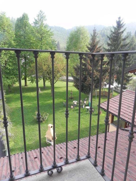Hotel Ristorante Belsito Borgo San Dalmazzo Bagian luar foto