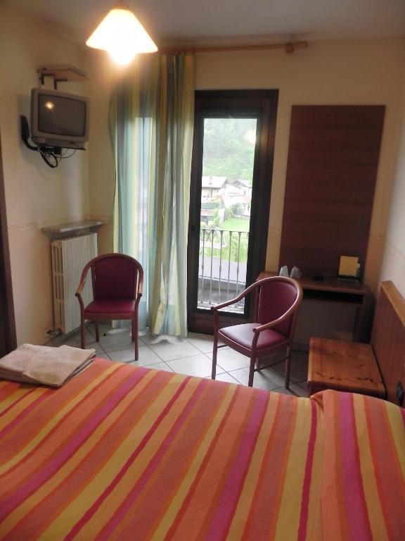 Hotel Ristorante Belsito Borgo San Dalmazzo Bagian luar foto