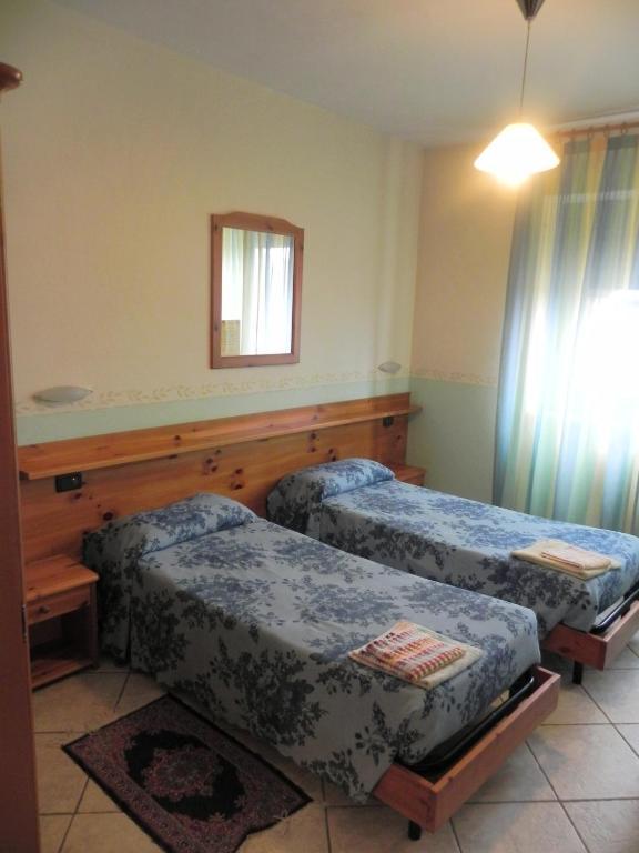 Hotel Ristorante Belsito Borgo San Dalmazzo Bagian luar foto