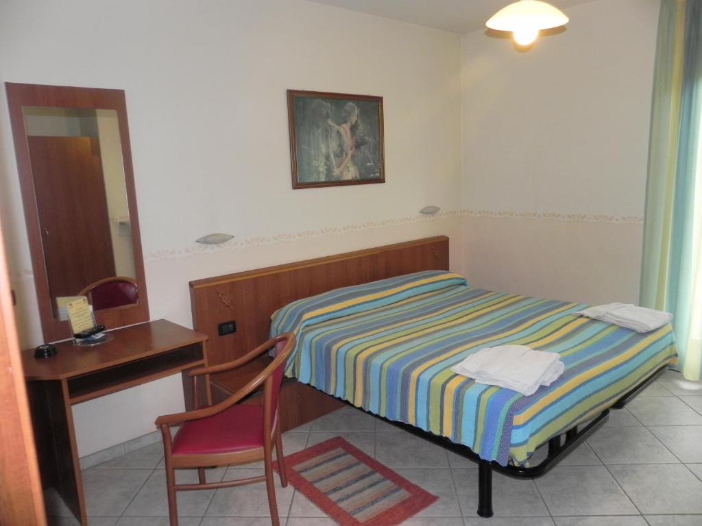 Hotel Ristorante Belsito Borgo San Dalmazzo Bagian luar foto