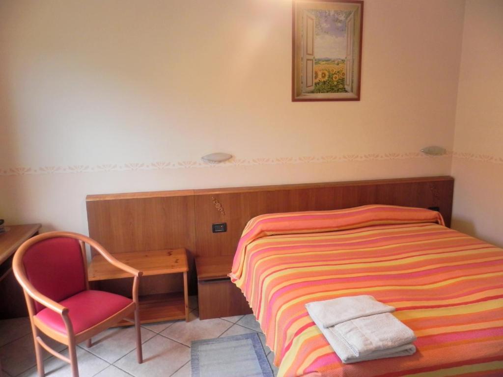 Hotel Ristorante Belsito Borgo San Dalmazzo Bagian luar foto
