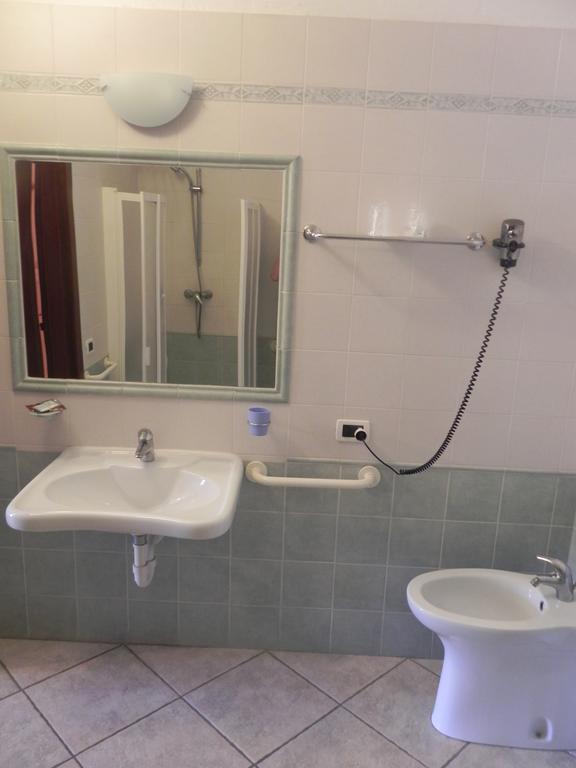 Hotel Ristorante Belsito Borgo San Dalmazzo Bagian luar foto