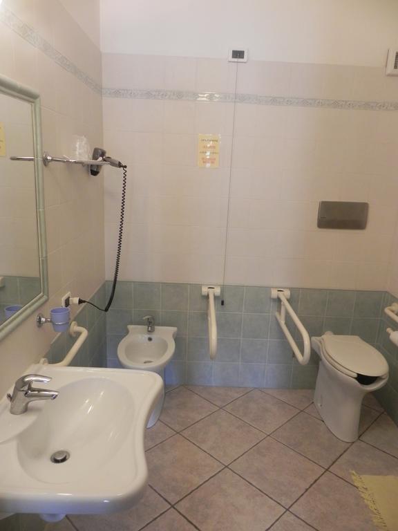 Hotel Ristorante Belsito Borgo San Dalmazzo Bagian luar foto